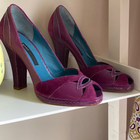Marc Jacobs Shoes - Like new Marc Jacobs purple heels Size 37